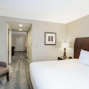 One-Bedroom King Suite